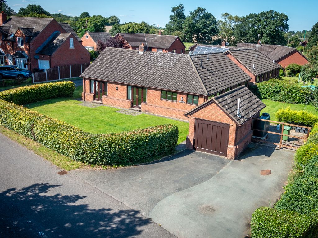 3 bed detached bungalow to rent in Hinstock, Market Drayton, Shropshire