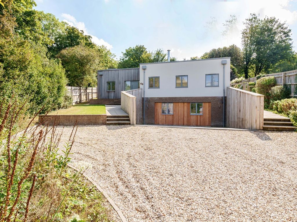 6 bed detached house for sale in London Road, Andover SP10, £750,000