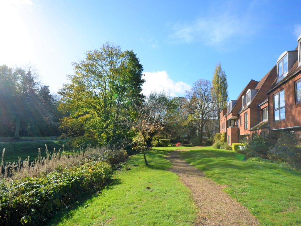 Homepark House South Street Farnham Surrey GU9  