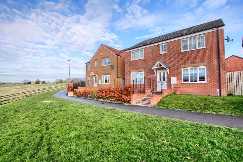 5 bed detached house for sale in Galva Walk, Ingleby Barwick, Stockton