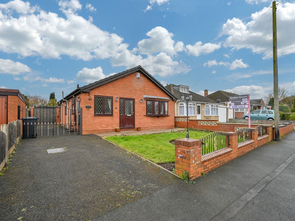 3 bed detached bungalow for sale in Manor Avenue, Great Wyrley, Walsall