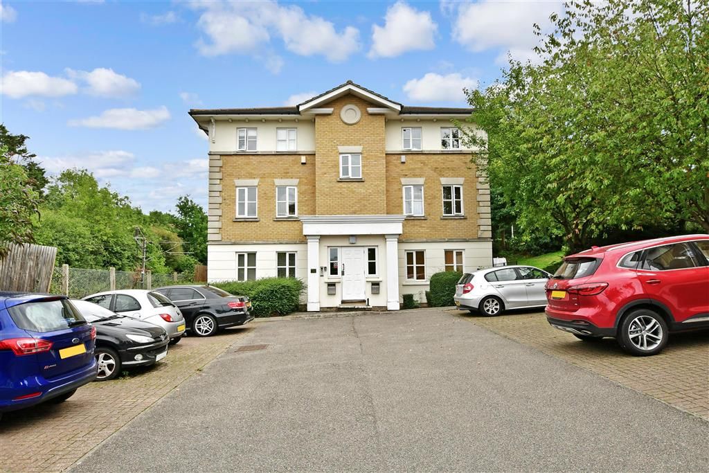 2 bed flat for sale in Monkwood Close, Romford, Essex RM1 Zoopla