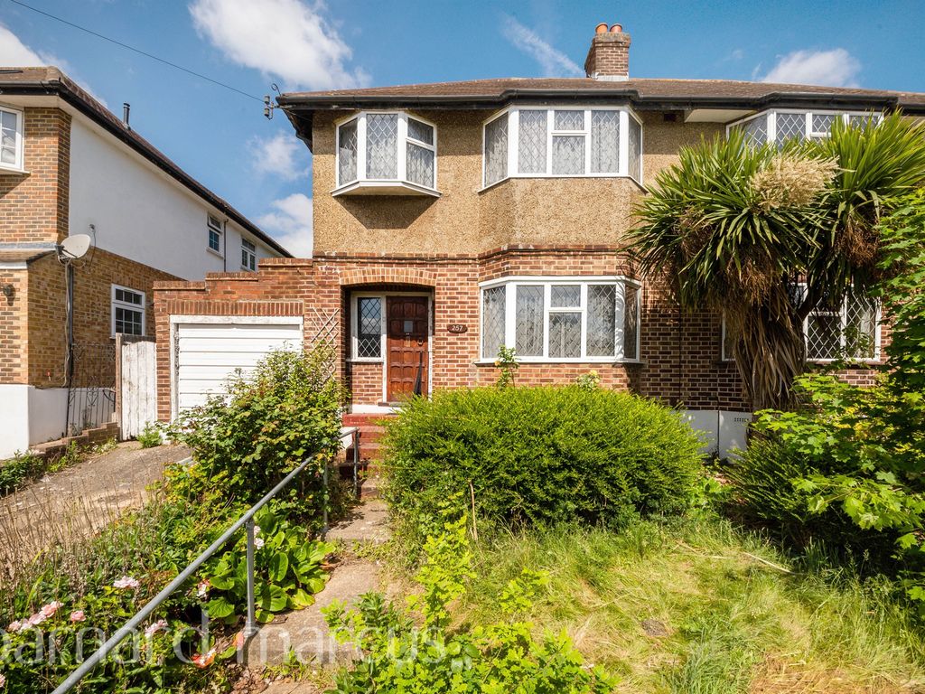 3 bed semidetached house for sale in Raeburn Avenue, Berrylands, Surbiton KT5 Zoopla