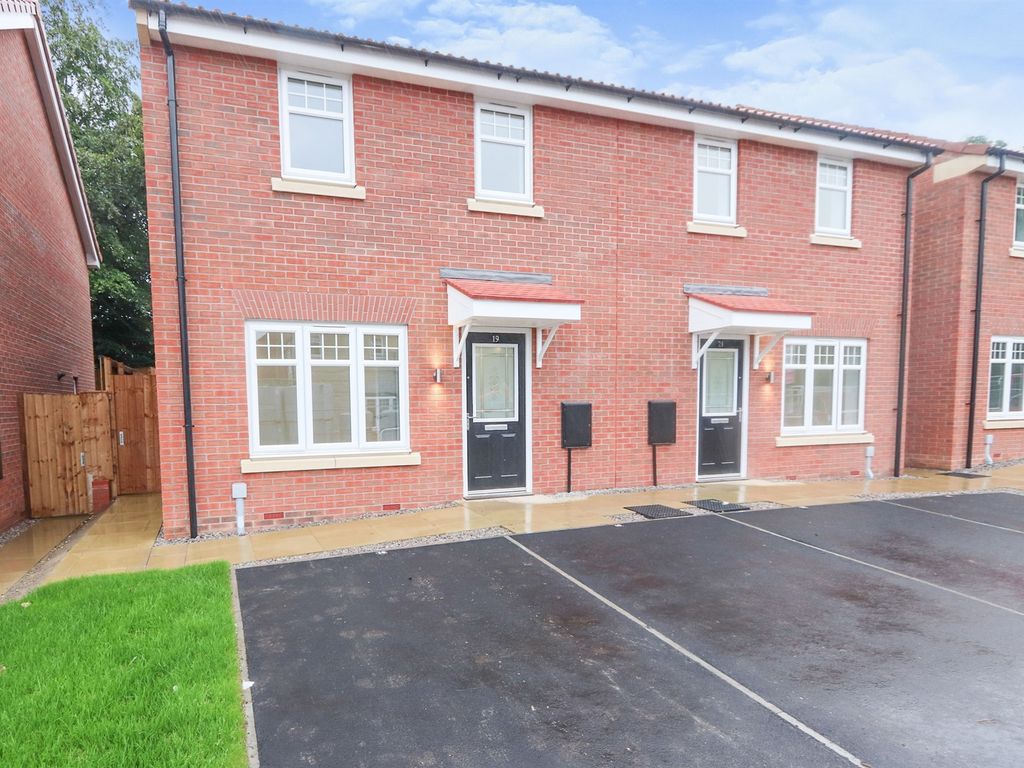3 bed semidetached house for sale in Peppercorn Way, Wickersley