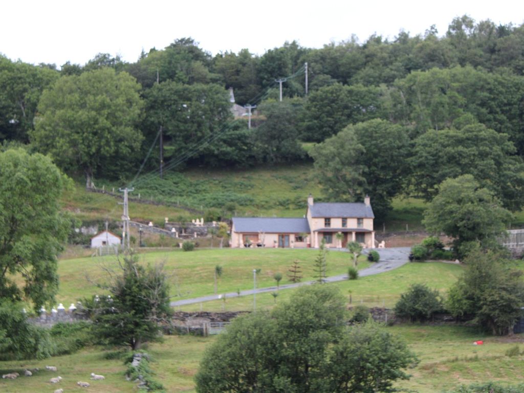 3 bed detached house for sale in Penrhyndeudraeth, Gwynedd LL48 Zoopla