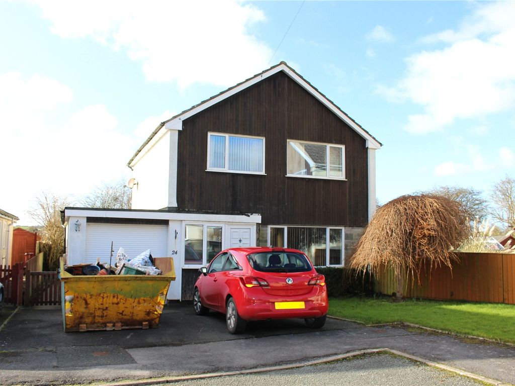 3 bed detached house for sale in Westhill, Lamphey, Pembroke