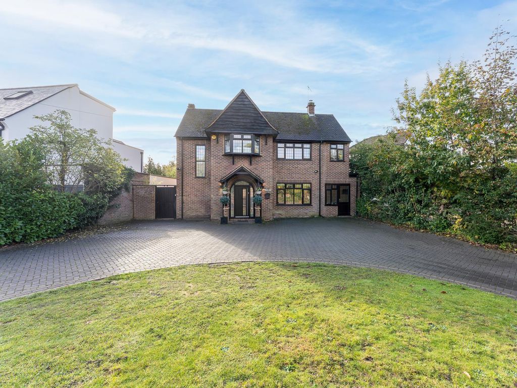 5 bed detached house for sale in Shenley Hill, Radlett WD7, £1,625,000