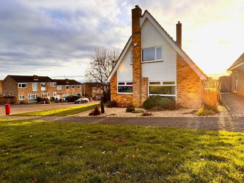 3 bed property for sale in Romney Walk, Bedford MK41 Zoopla