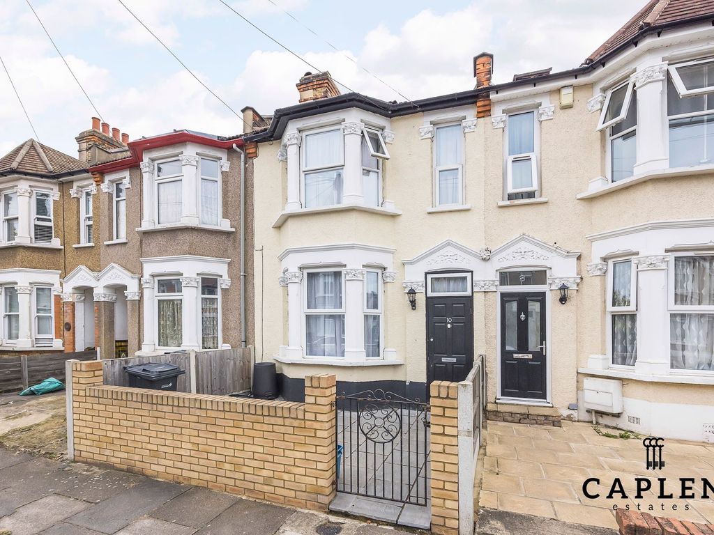 3 bed terraced house for sale in North Road, Ilford IG3, £475,000 Zoopla