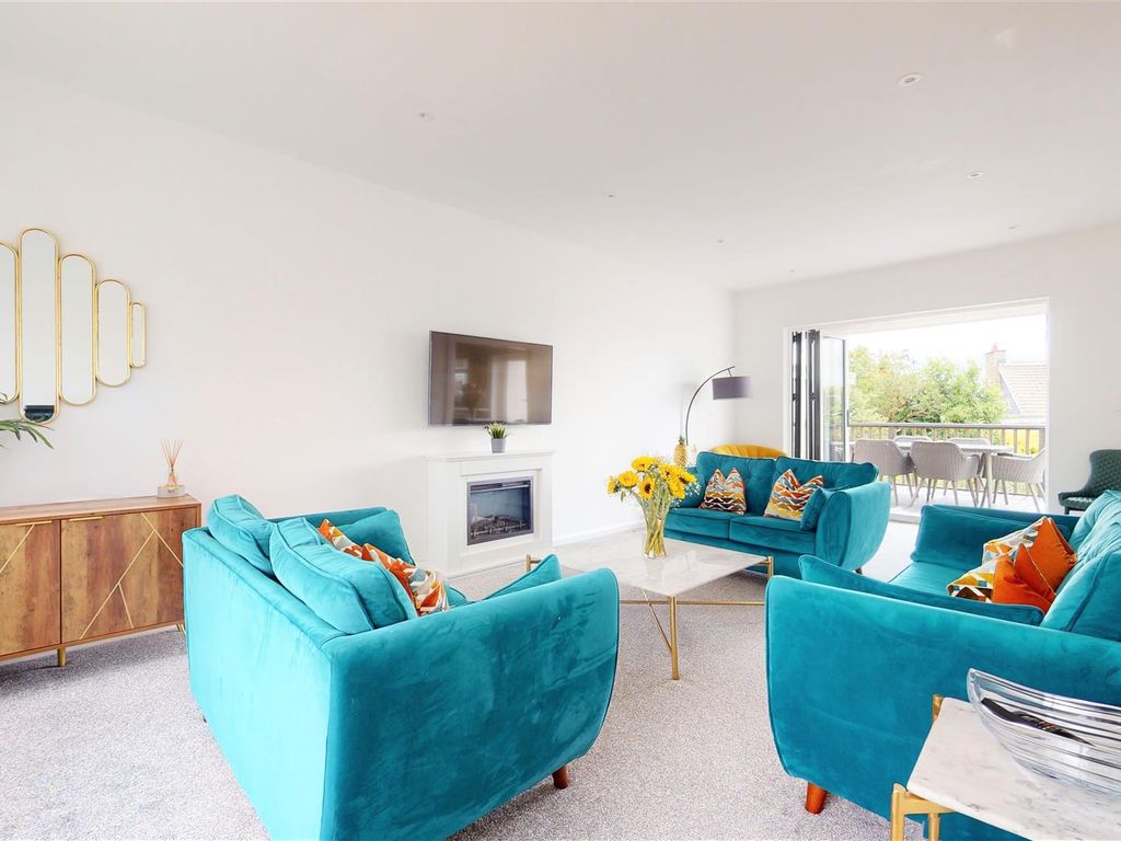 4 bed detached bungalow for sale in Minehead Avenue, Sully, Penarth