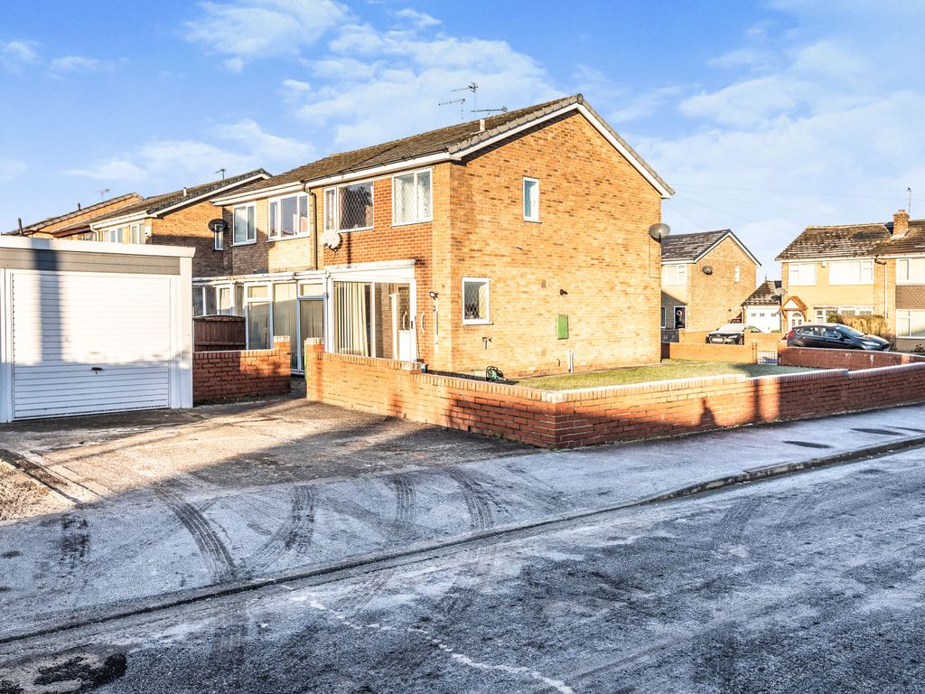 3 bed semidetached house for sale in Downland Crescent, Knottingley