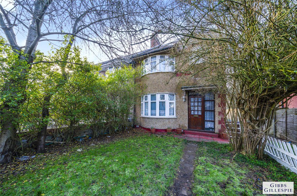 4 bed end terrace house for sale in Abercorn Crescent, Harrow