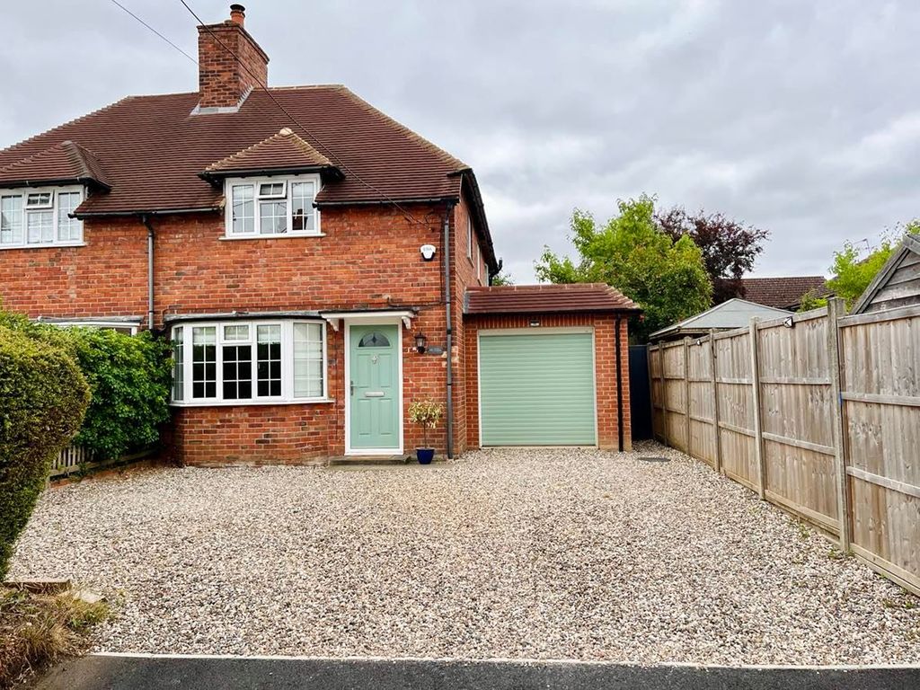3 bed semidetached house for sale in St. Johns Road, Thatcham RG19