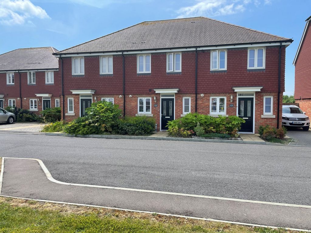 2 bed terraced house to rent in Hangar Drive, Tangmere PO20, £1,325 pcm