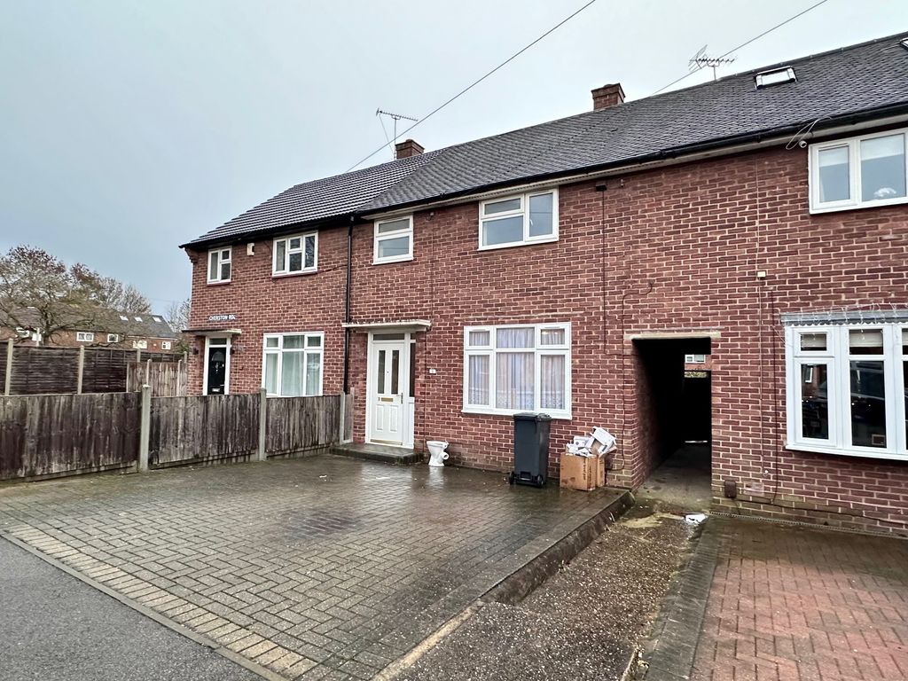 3 bed property to rent in Cherston Road, Loughton IG10, £2,200 pcm Zoopla