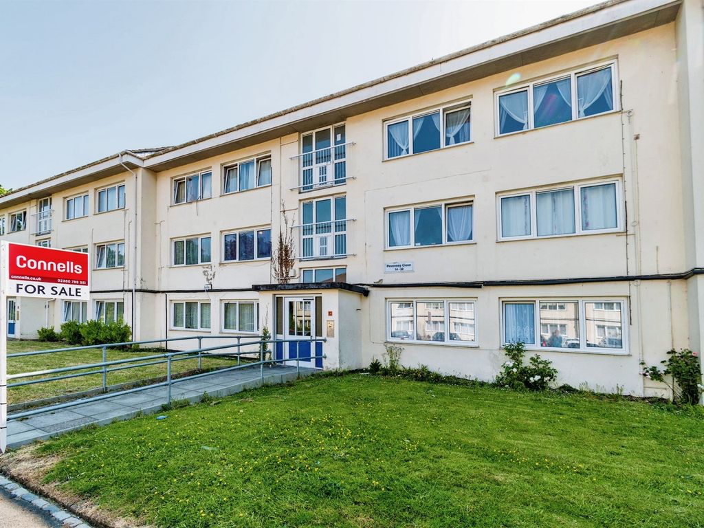 2 bed flat for sale in Pevensey Close, Southampton SO16, £145,000 Zoopla