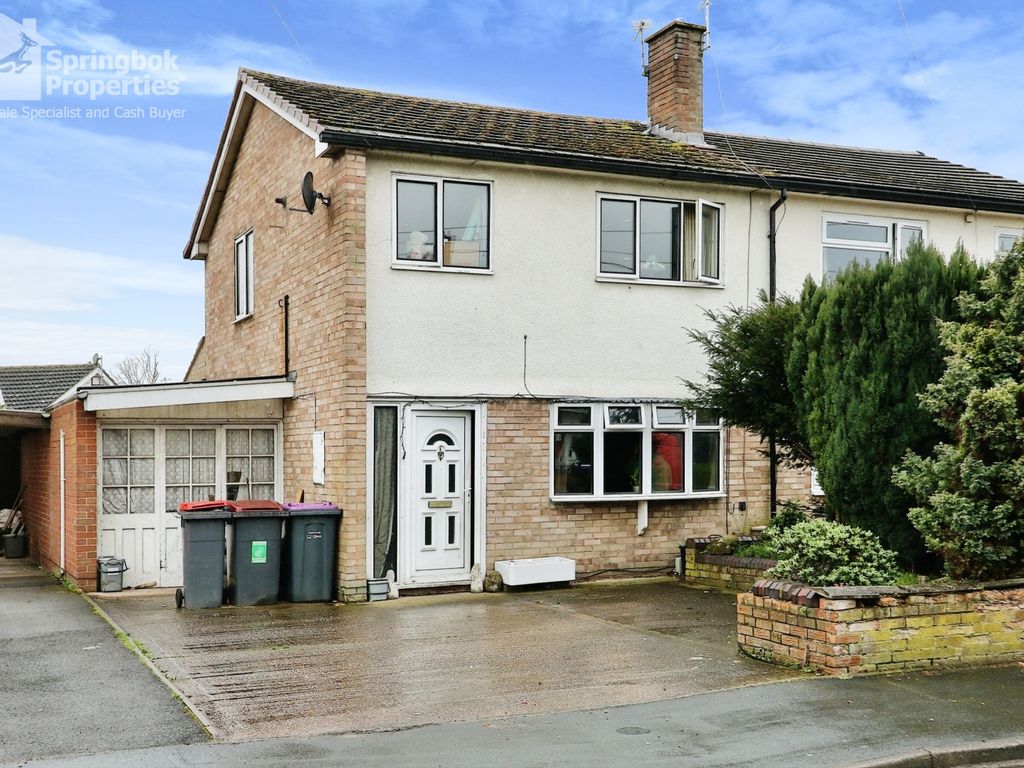 3 bed semidetached house for sale in Broomfield Road, Newport