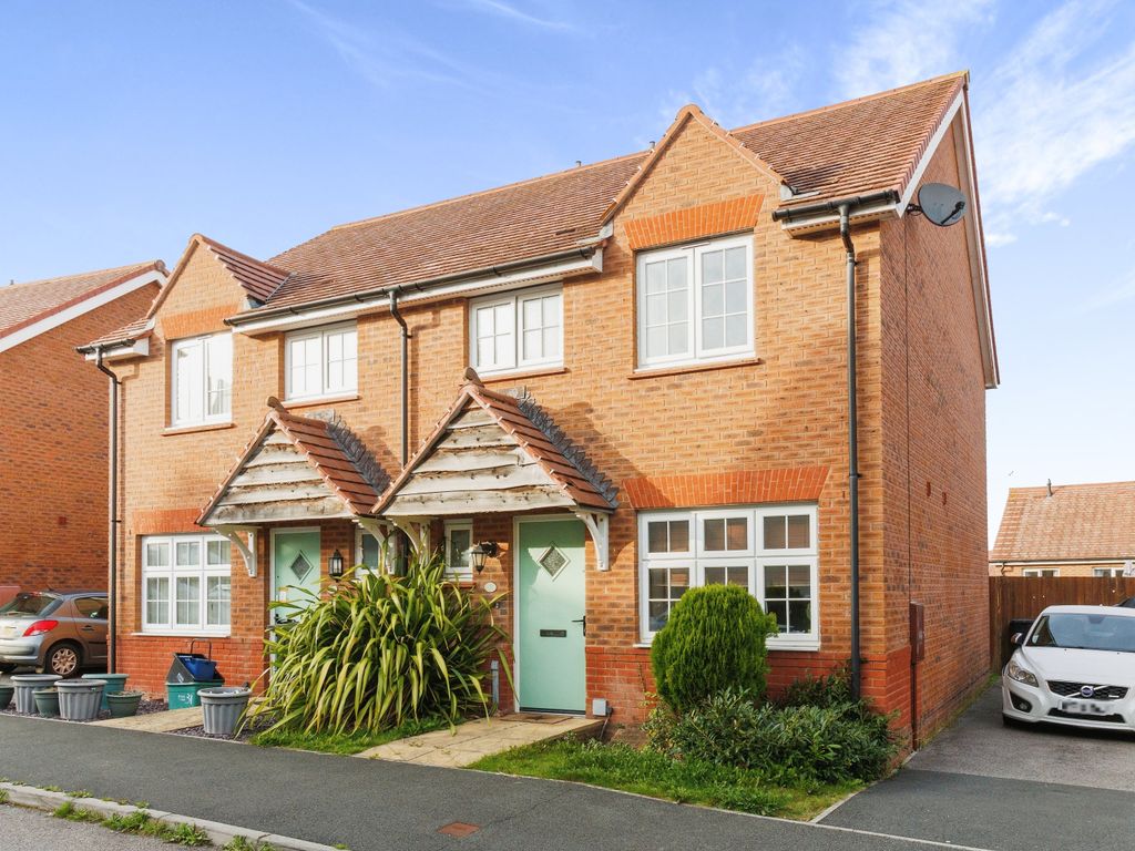 3 bed semidetached house for sale in Meadow Rise, Newton Abbot, Devon TQ12, £280,000 Zoopla