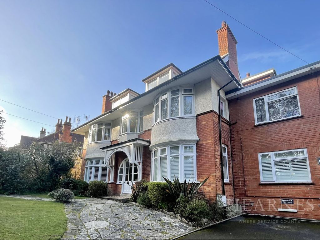 3 bed flat for sale in Queens Park West Drive, Queens Park, Bournemouth