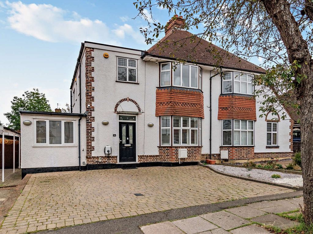 4 bed semidetached house for sale in Rosecroft Walk, Pinner HA5, £