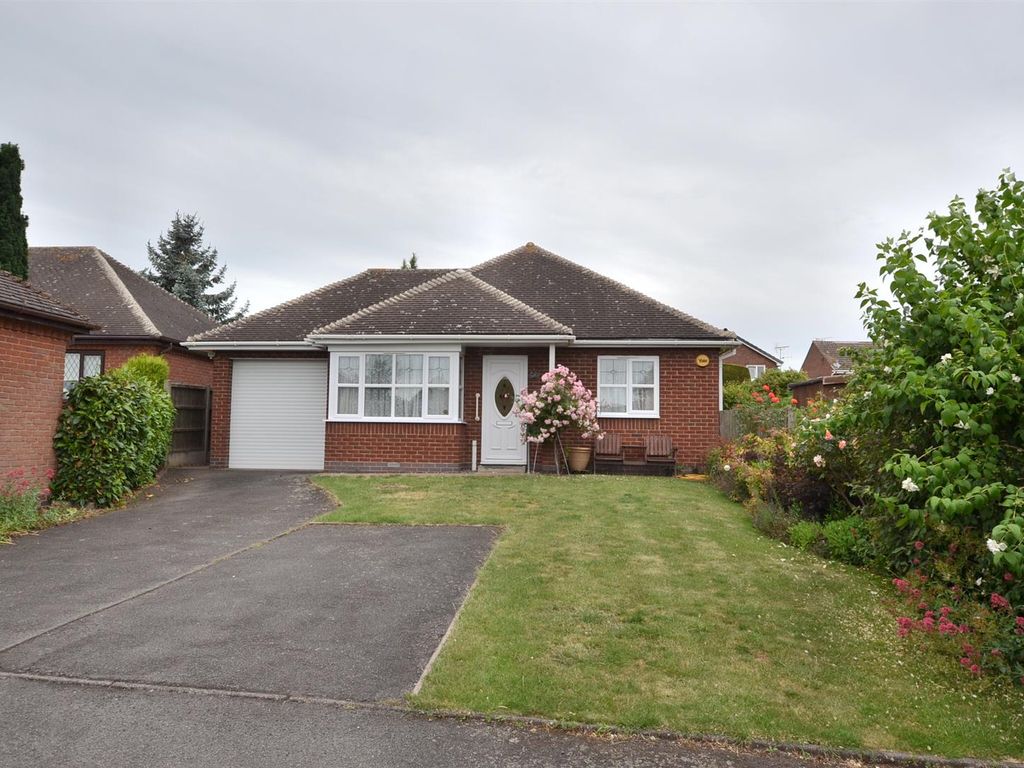 2 bed detached bungalow for sale in The Crescent Hathern Road