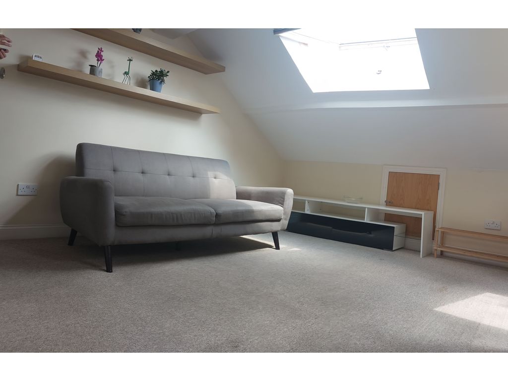 1 bed flat to rent in Brixton Hill, London SW2, £1,400 pcm Zoopla