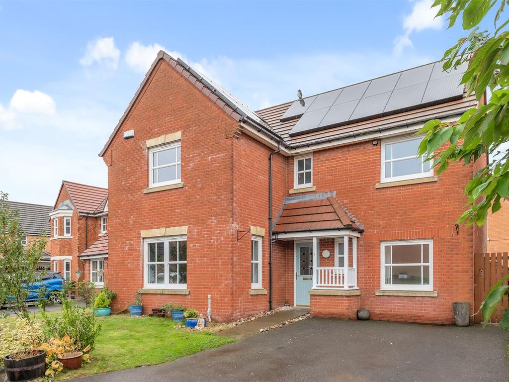 4 bed detached house for sale in Turpie Drive, Larbert FK5 Zoopla