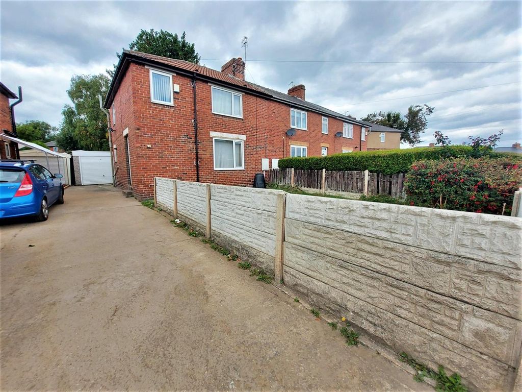 3 bed end terrace house for sale in Longfields Crescent, Hoyland