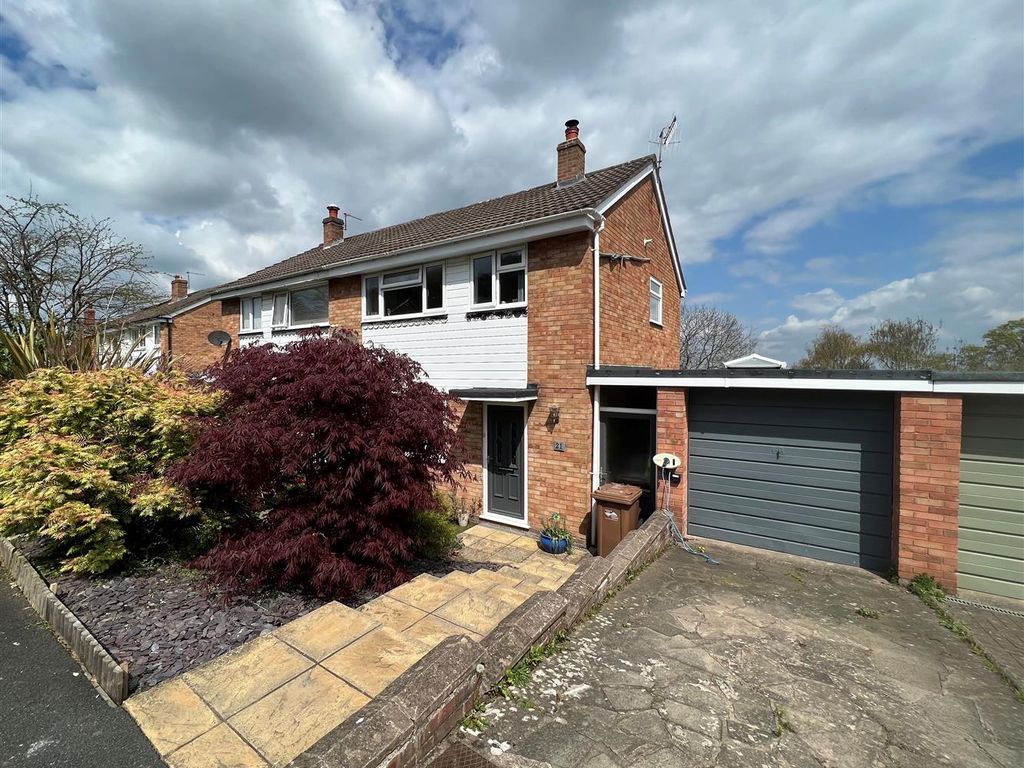 4 bed semidetached house for sale in Hawkwood Close, Malvern WR14 Zoopla