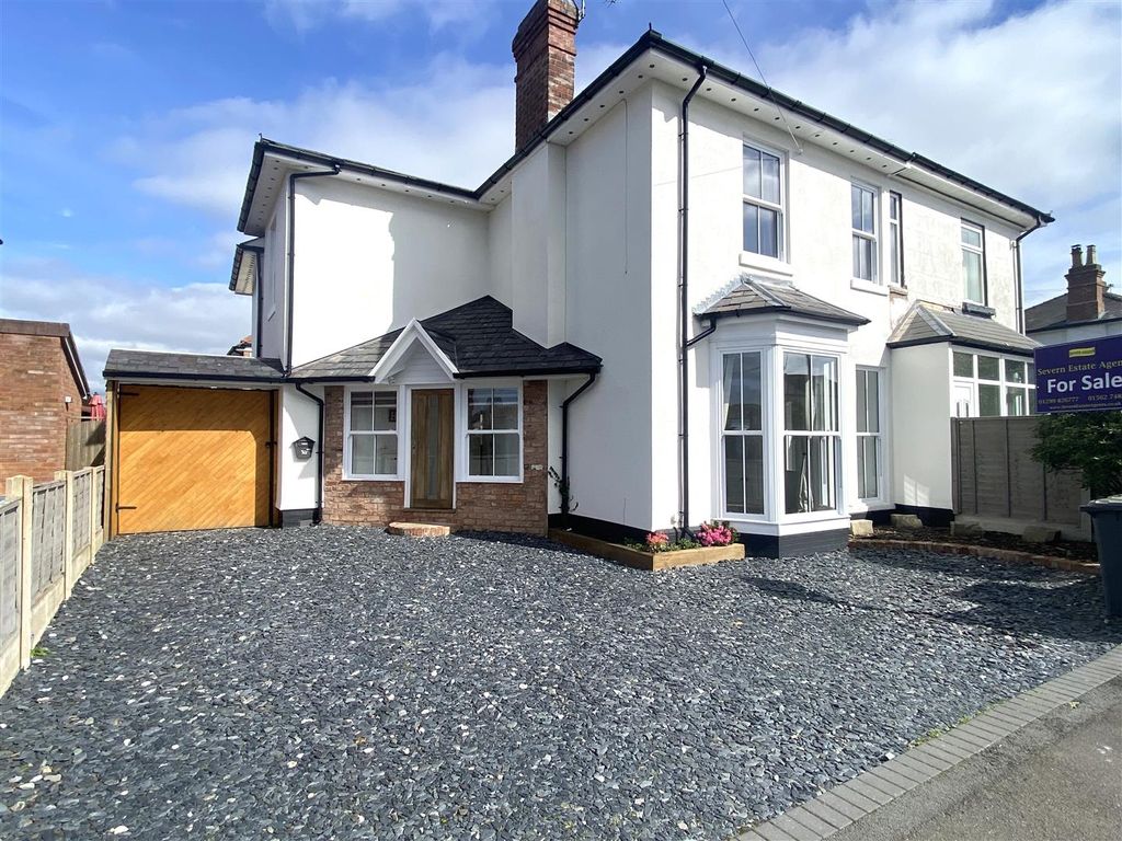 4 bed semidetached house for sale in Hurcott Road, Kidderminster DY10