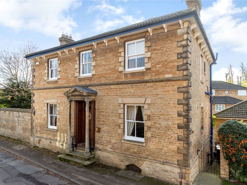 4 bed detached house for sale in Thorpe Street, Raunds, Wellingborough