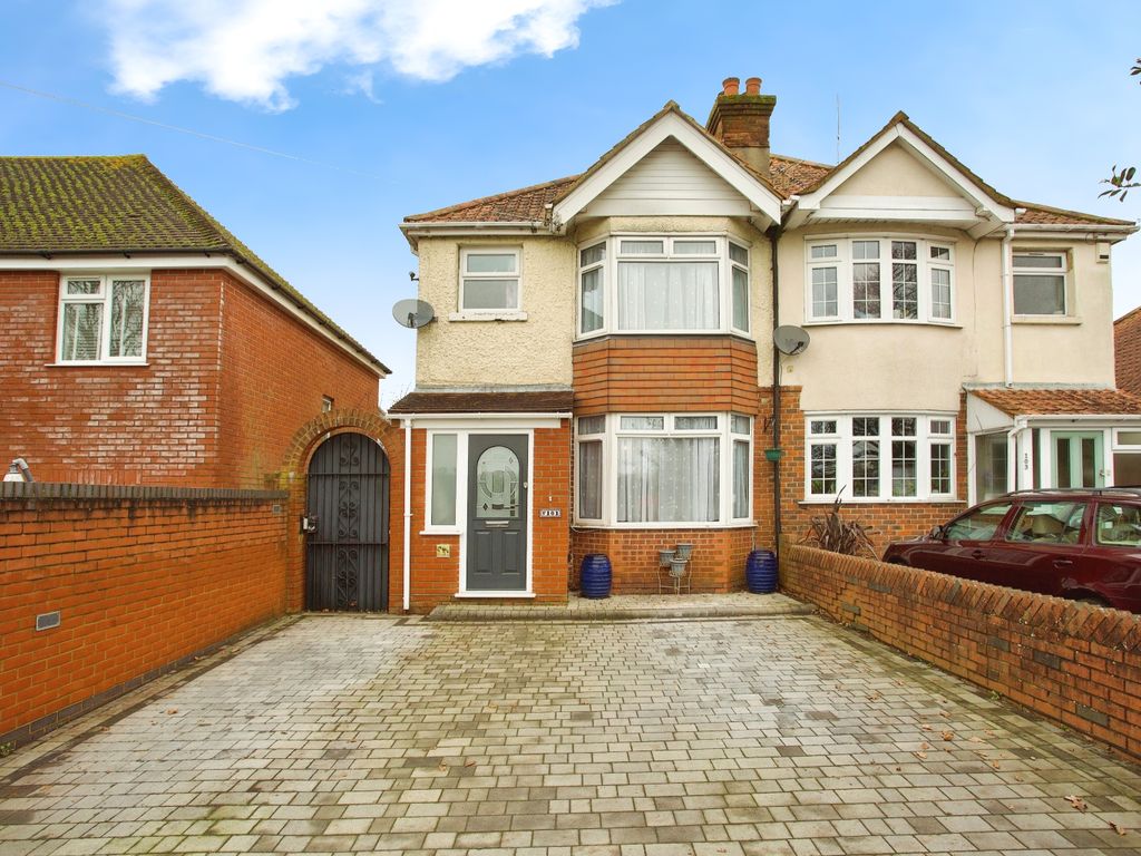 3 bed semidetached house for sale in Botley Road, Southampton