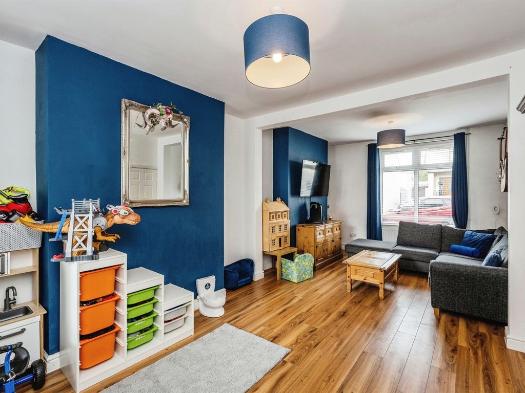 3 bed end terrace house for sale in Alexander Road, Rhyddings, Neath