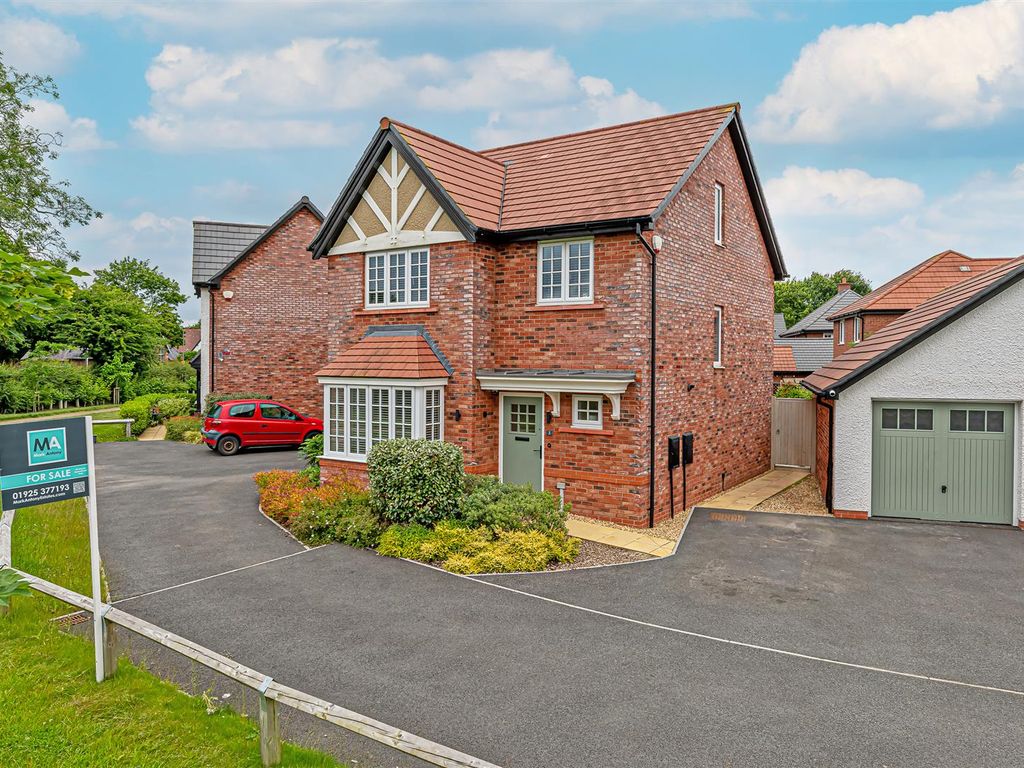 5 bed detached house for sale in Galebrook Way, Appleton Thorn