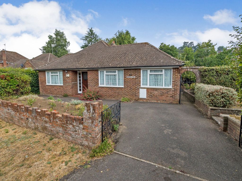 3 bed bungalow for sale in Nightingale Road, Godalming, Surrey GU7 Zoopla