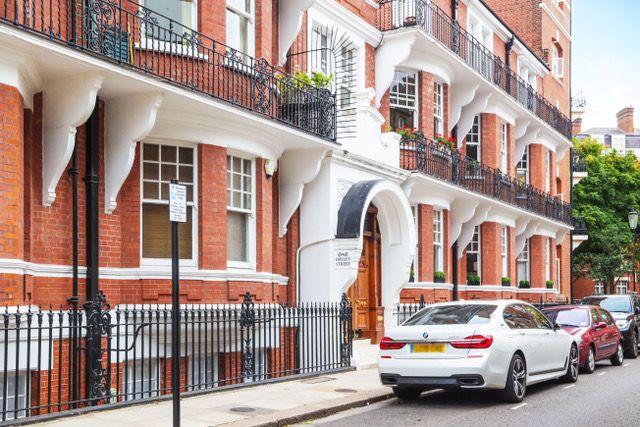 D'oyley Street, London SW1X  