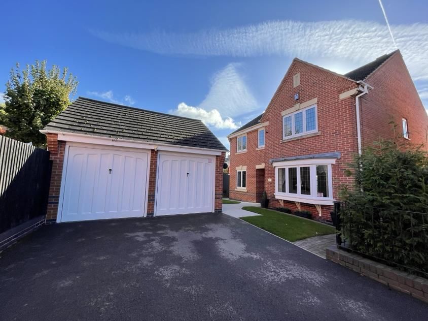 4 bed detached house for sale in Sandringham Close, Swadlincote DE11