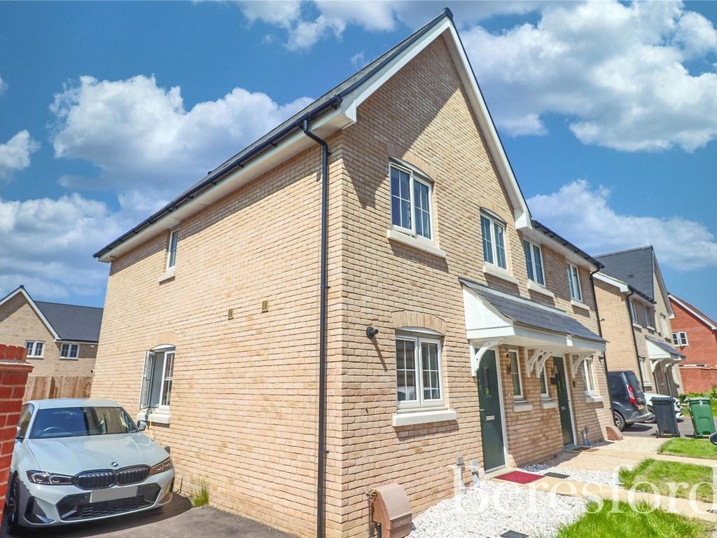 3 bed semidetached house for sale in Butchers Way, Hatfield Peverel