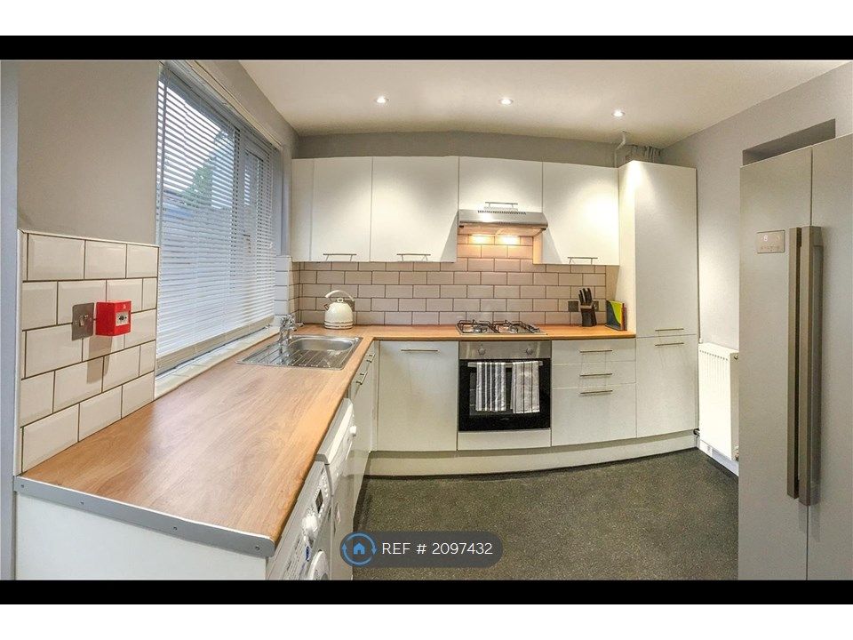 Room to rent in Agar Road, Truro TR1, £525 pcm Zoopla