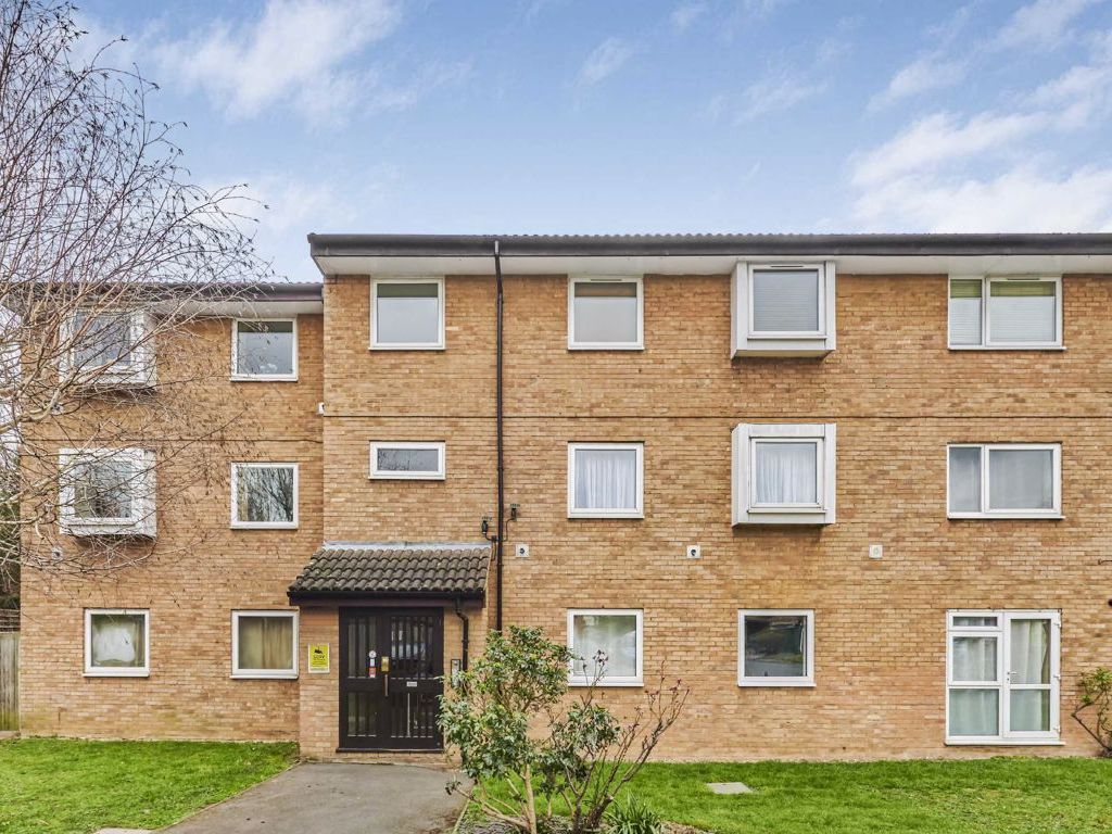 2 bed flat for sale in Henfield Road, London SW19 Zoopla