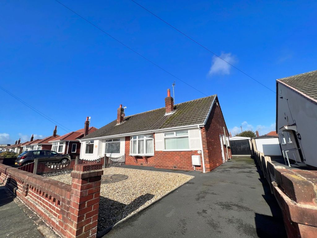 2 bed bungalow for sale in Seaton Avenue, Cleveleys FY5, £163,000 Zoopla