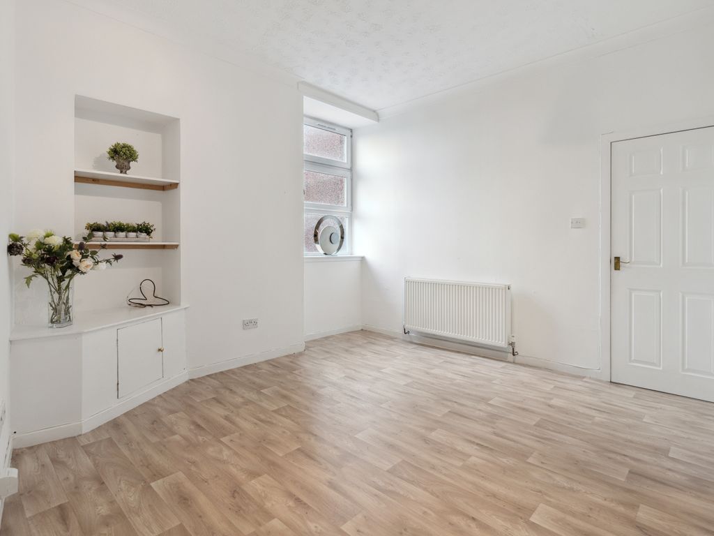 1 bed flat for sale in Falkirk Road, Larbert FK5, £72,000 Zoopla