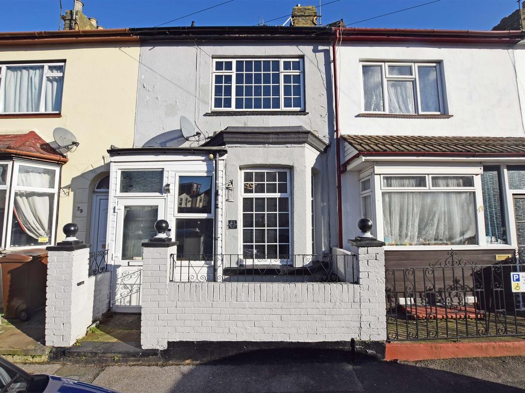 3 bed terraced house for sale in Seaview Road, Gillingham ME7 Zoopla