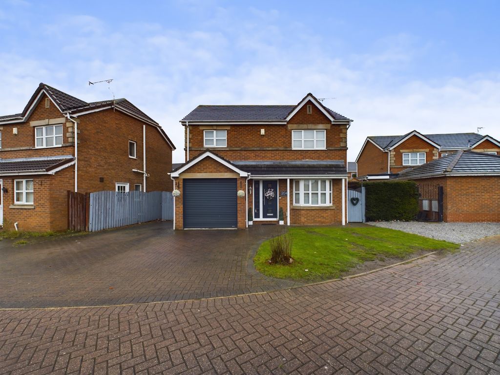 4 bed detached house for sale in South Bridge Road, Hull HU9, £340,000