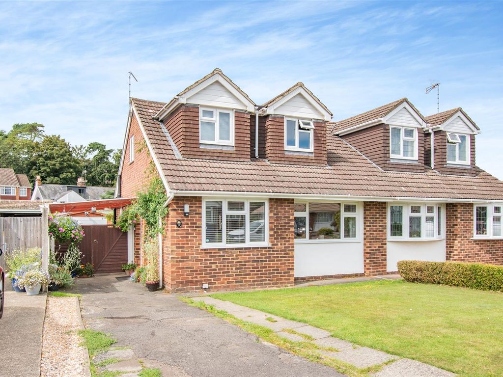 4 bed semidetached house for sale in Whiteheads Lane, Bearsted