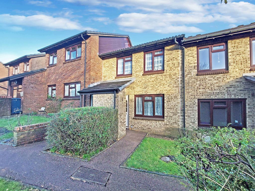 1 bed property for sale in Bladon Gardens, Harrow HA2, £125,000 Zoopla