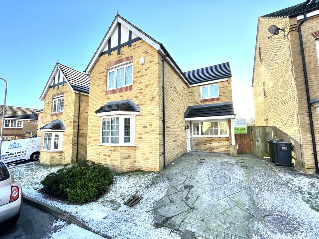5 bed detached house for sale in Abbeydale Drive, Bradford BD8, £