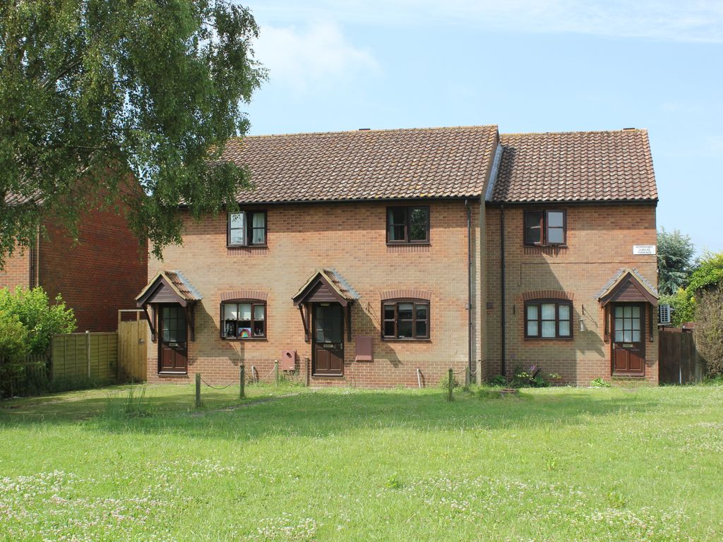 3 bed terraced house to rent in School Road, St. Germans, King's Lynn