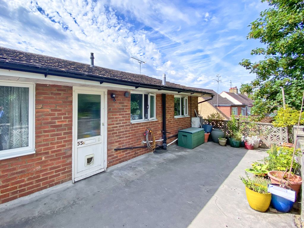 2 bed flat to rent in Guildford Road, Ash, Aldershot GU12 Zoopla