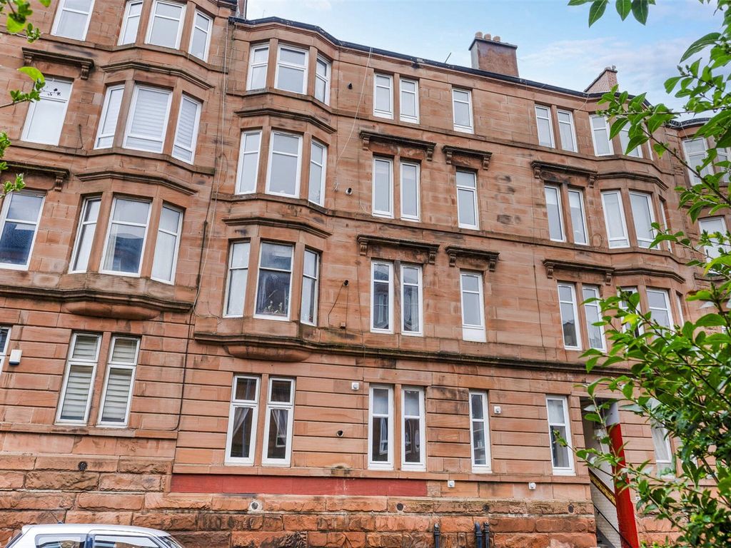 2 bed flat for sale in Laurel Street, Thornwood, Glasgow G11, £145,000 Zoopla